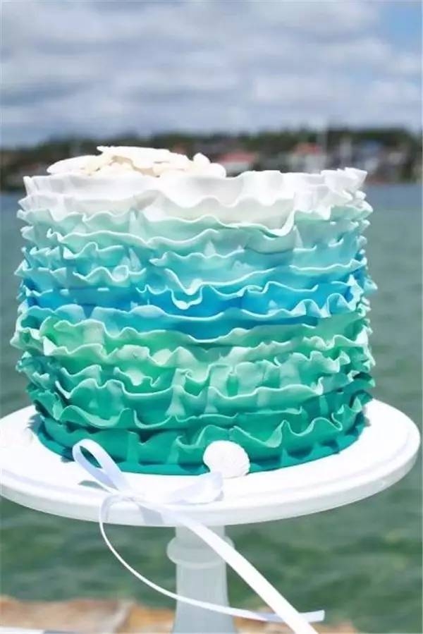 Bánh sinh nhật màu xanh dương đẹp không tỳ vết