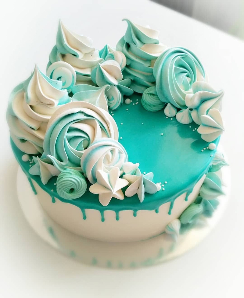 Bánh sinh nhật màu xanh dương đẹp không tỳ vết